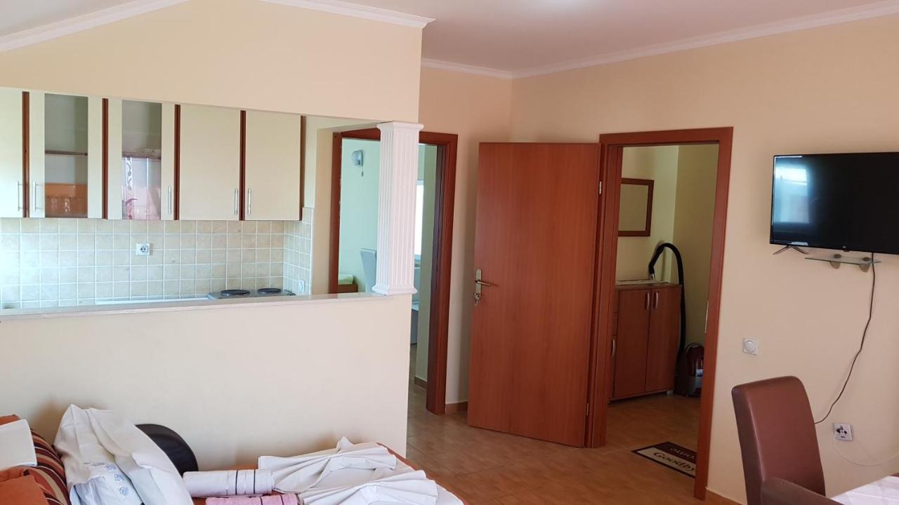 Apartments Belmare Ulcinj Exterior photo